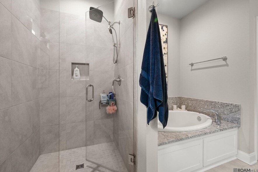 Building Photo - 5207 White River Rd