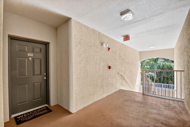 Building Photo - 6511 Emerald Dunes Dr