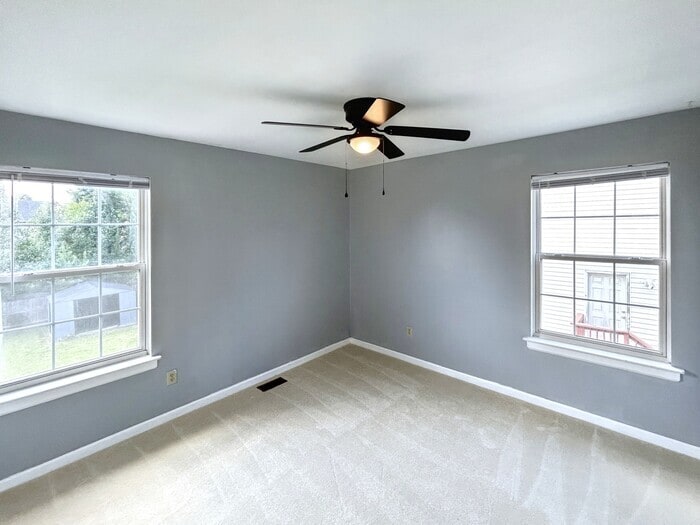 Building Photo - 6432 Goldenrod Ct