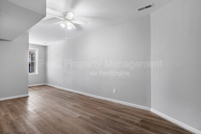 Building Photo - 612 N 32nd St