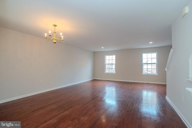 Building Photo - 5 Rafting Way