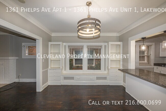 Building Photo - 1361 Phelps Ave