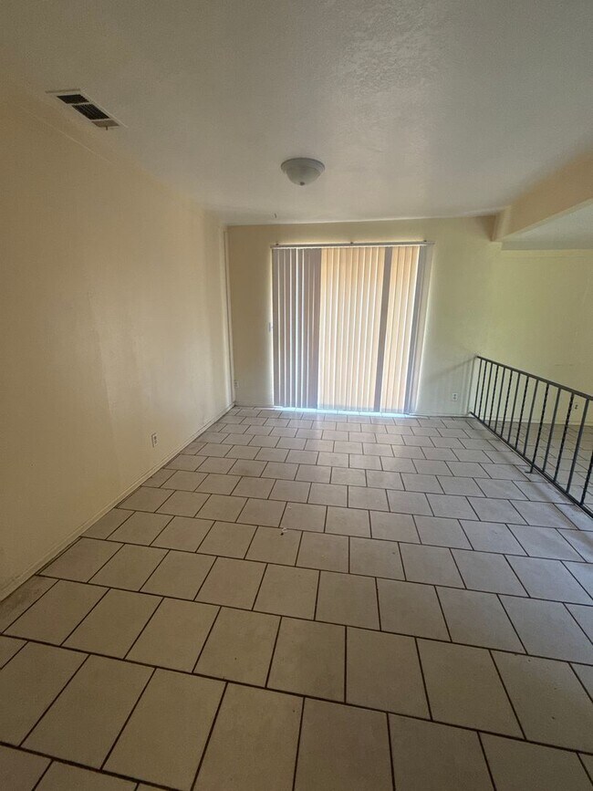Building Photo - 7926-7928 Diana Marie Dr.