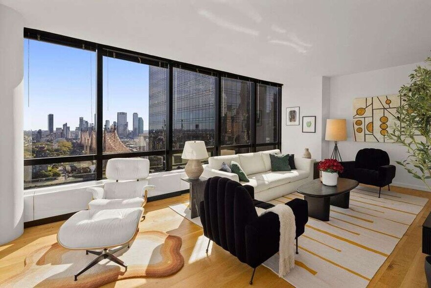 Building Photo - 420 E 61st St