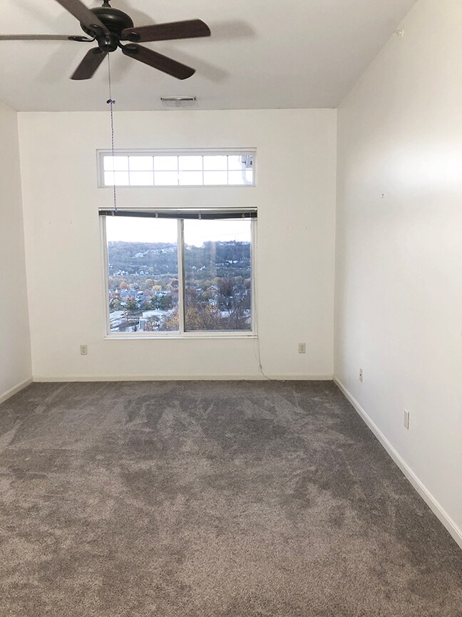 Building Photo - 285 Skyview Ct