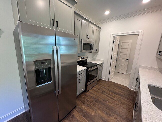 Building Photo - 4BD/4.5BA FOR RENT