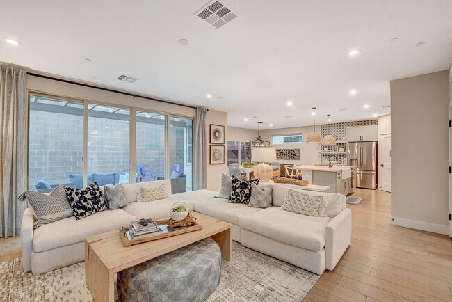 Building Photo - Luxury Fully Furnished Designer Home in Inspirada!