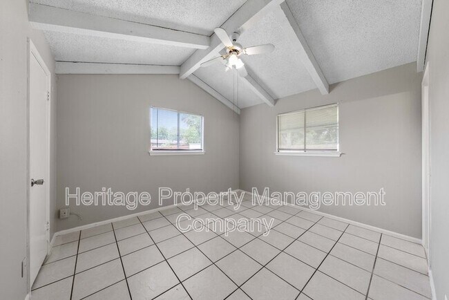 Building Photo - 7422 Stonehouse Dr