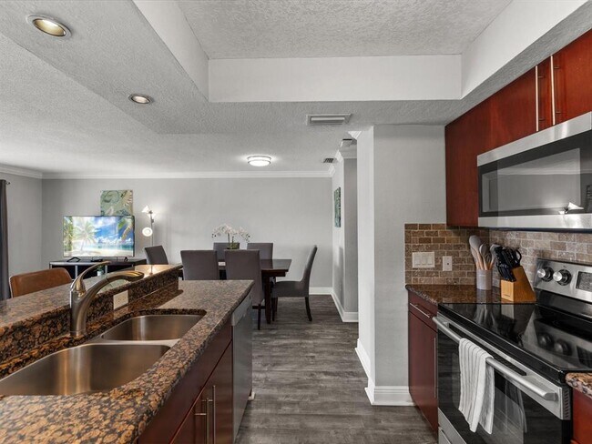 Building Photo - 185 Brightwater Dr