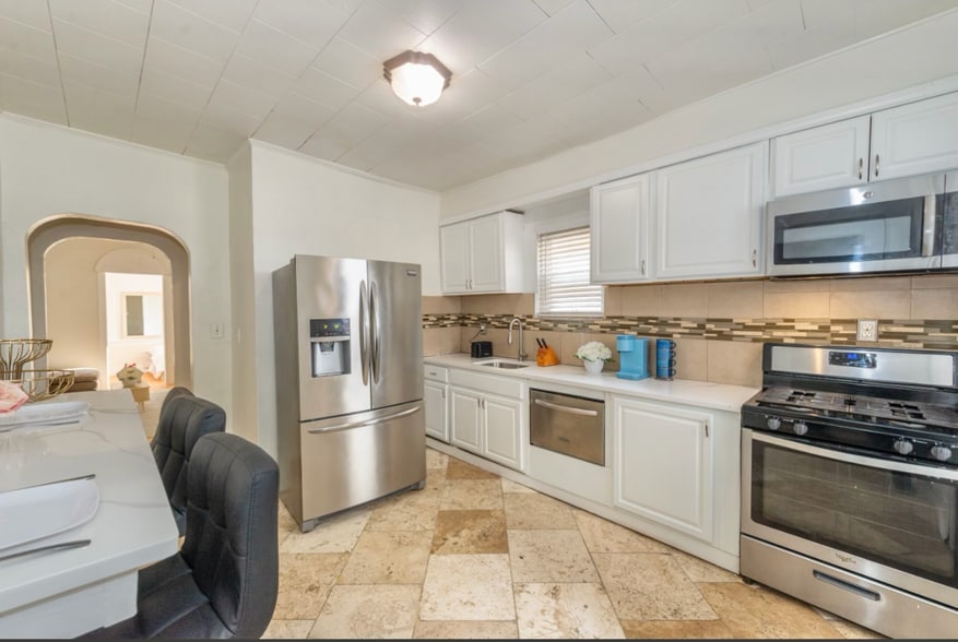 Fully stocked Kitchen with Dishwasher - 45 Essex Ave