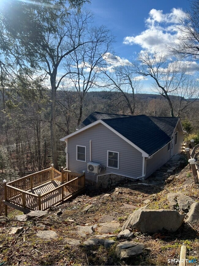 Building Photo - 22 Hemlock Trail