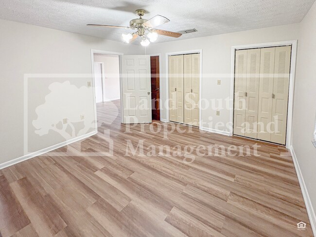 Building Photo - 708 Boyd Ct