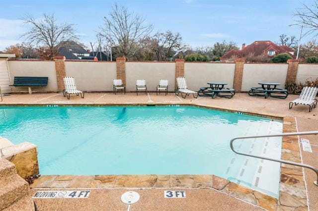 Building Photo - 352 W Harwood Rd