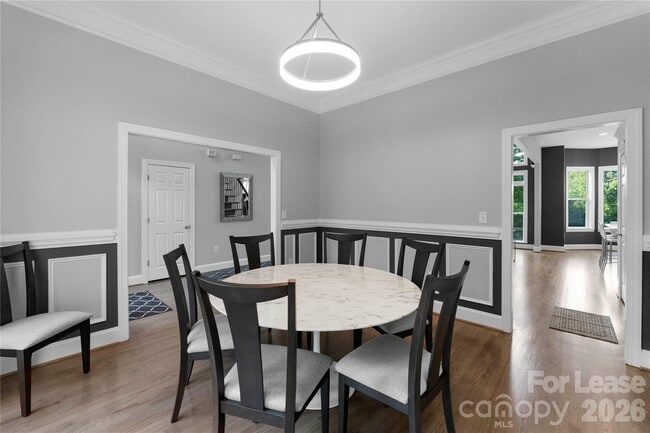 Building Photo - 578 Normandy Rd