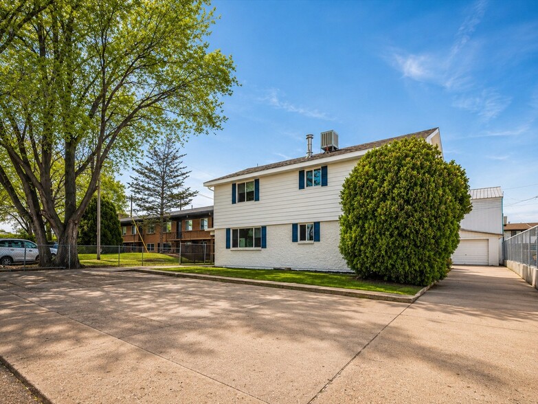 Building Photo - 45 W 1600 N