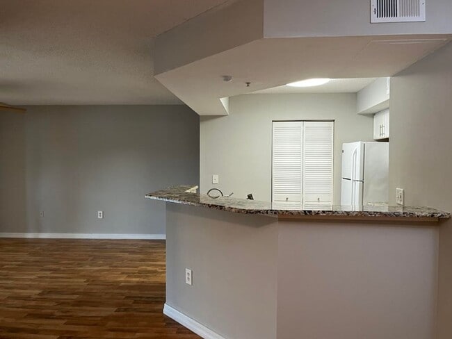 Building Photo - Portofino of jensen Beach