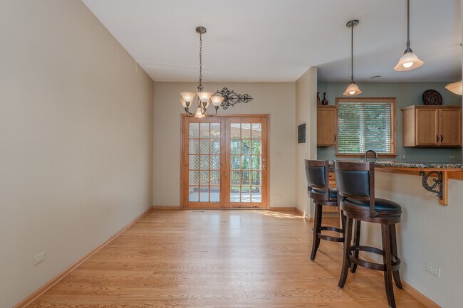 Building Photo - 1065 Red Clover Dr