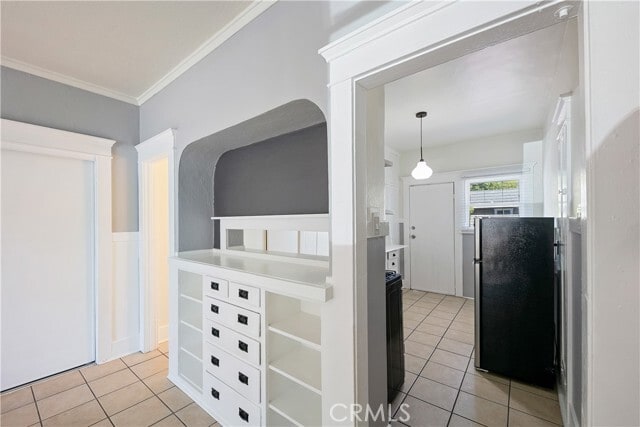 Building Photo - 242 Gaviota Ave