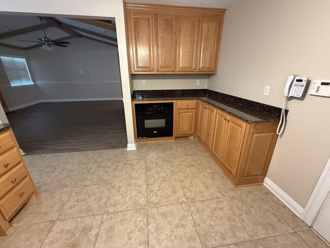 Building Photo - 17340 Vutera Dr