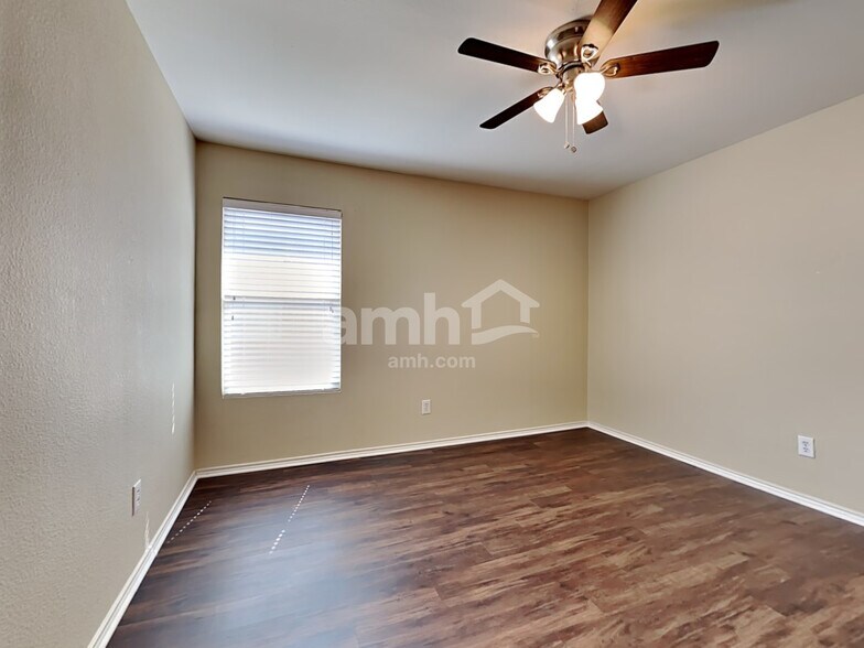 Building Photo - 1913 J Cheshier Rd