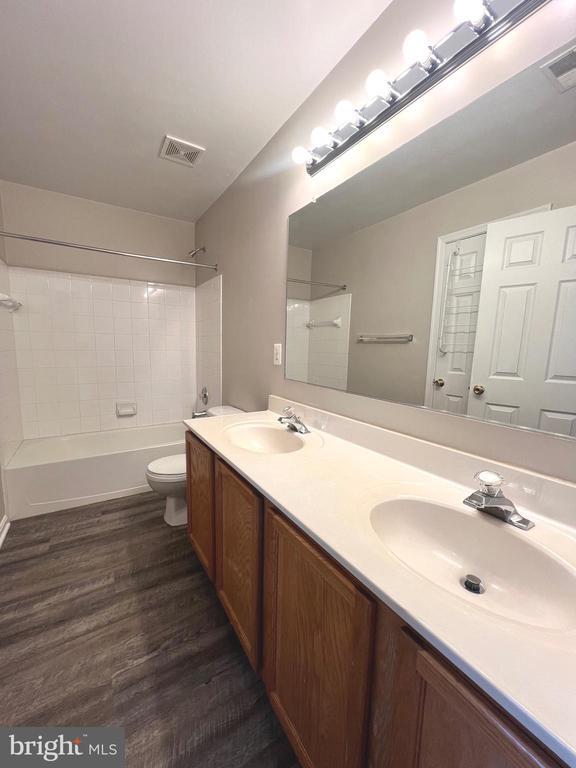 Building Photo - 15697 Palermo Terrace