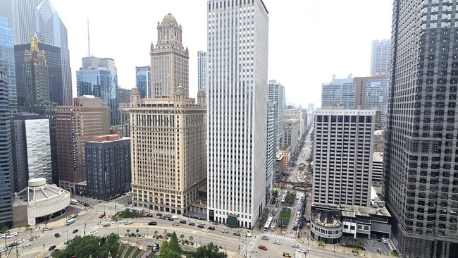 Building Photo - 300 N State St