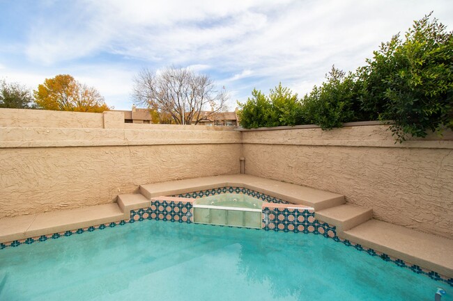 Building Photo - Scottsdale - McCormick Ranch Home - 3 Bedr...