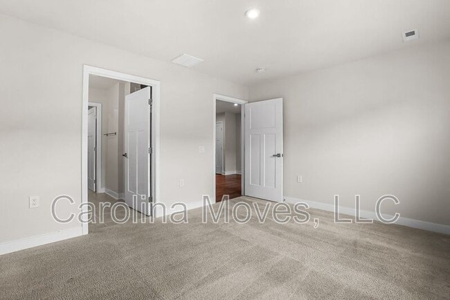 Building Photo - 124 Tassin St