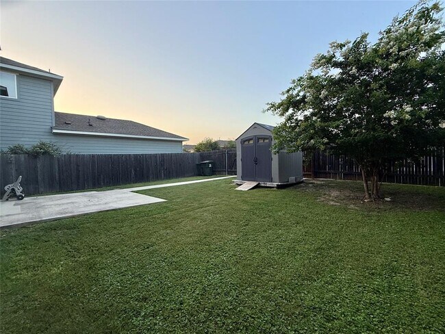 Building Photo - 202 Mossycup Dr