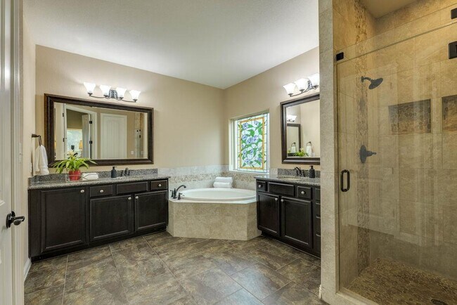Building Photo - 308 Duffy Ln