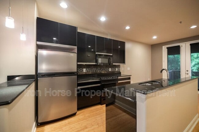 Building Photo - 118 Ruth Dr