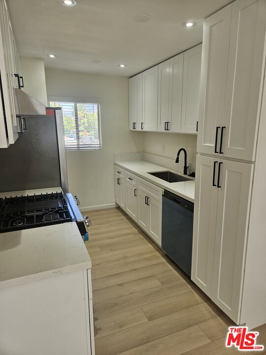 Building Photo - 10836 Camarillo St