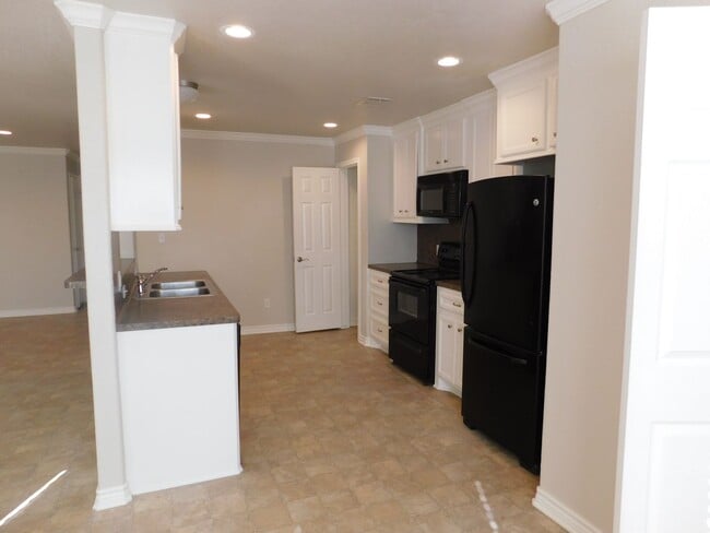 Building Photo - The Ranch at Sam Houston