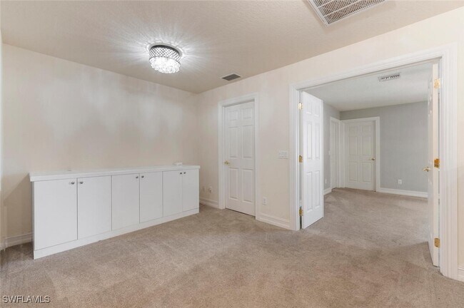 Building Photo - 9472 River Otter Dr