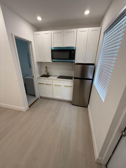 Building Photo - 2175 NE 170th St