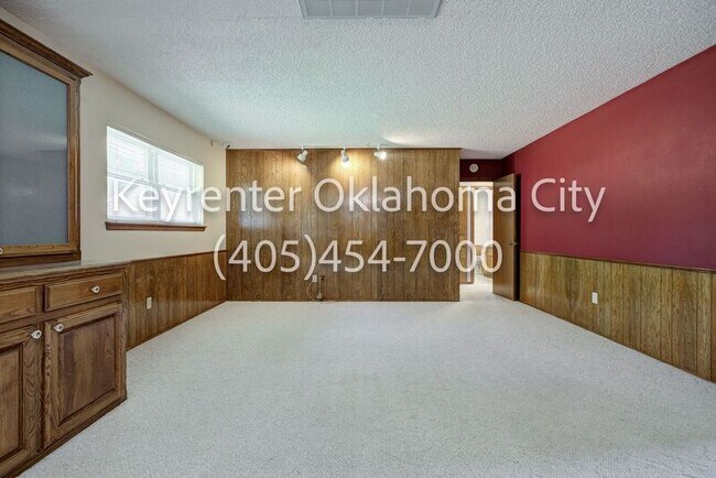 Building Photo - 3632 Sunvalley Dr