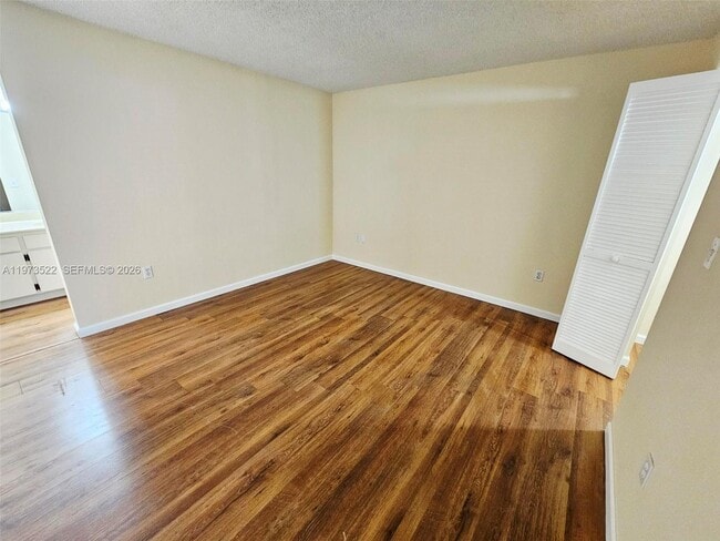 Building Photo - 9015 SW 125th Ave