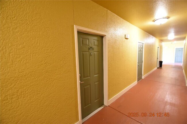 Building Photo - 4207 S Dale Mabry Hwy