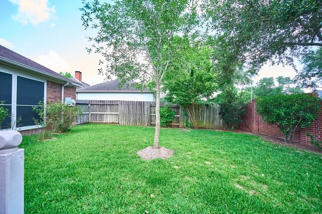 Building Photo - 5022 Moss Run Dr