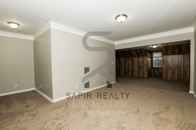 Building Photo - 1441 Blvd Lorraine SW