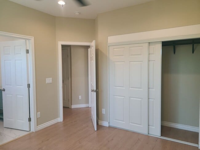 Building Photo - 972 Karesh Ave