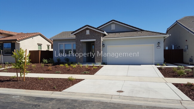 Building Photo - 5074 Sycamore Canyon Dr