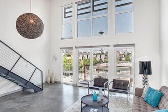 Building Photo - 401 9th Ave N