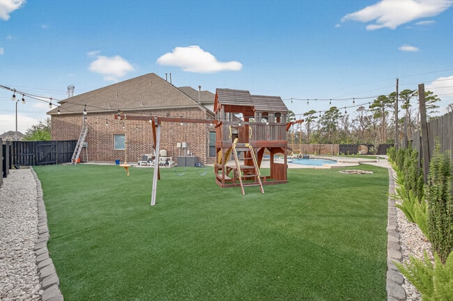 Building Photo - 11347 Needlerock Ct