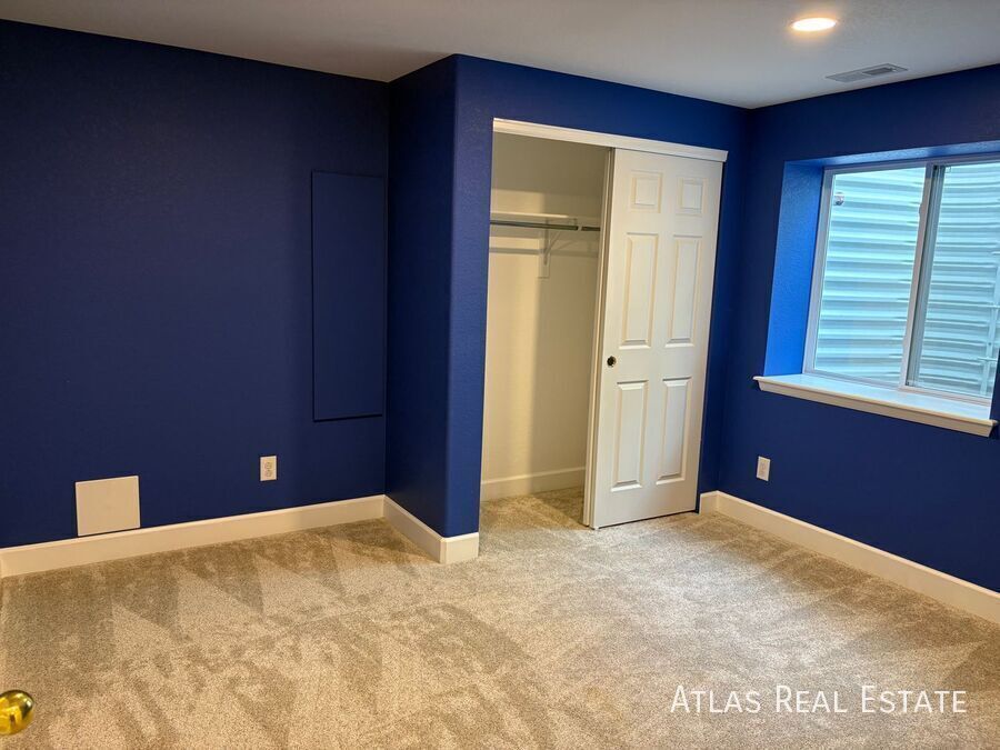 Building Photo - 1071 Thornbury Pl