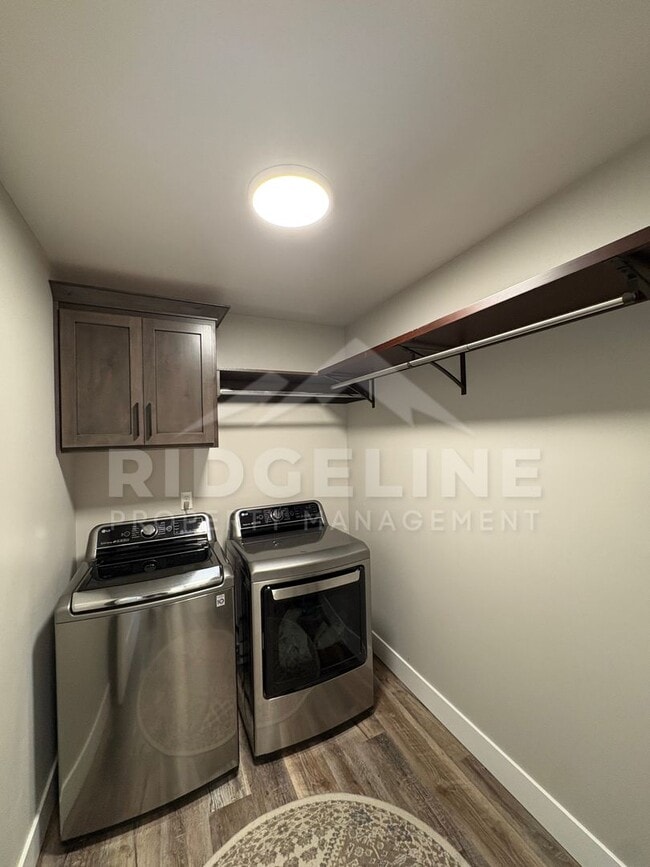 Building Photo - 806 E 1475 N