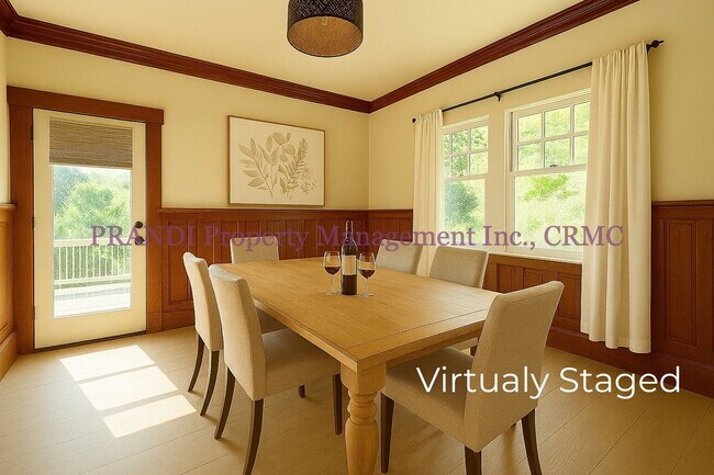 Building Photo - Classic, Modern and Private Home with Fres...