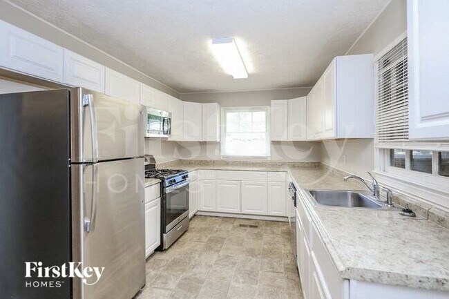 Building Photo - 149 Parker Dr SW