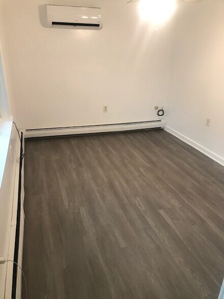 Living Room - 348 Brush Mountain Rd