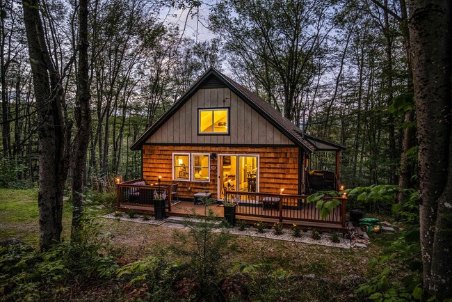 Building Photo - 32 Attitash Loop